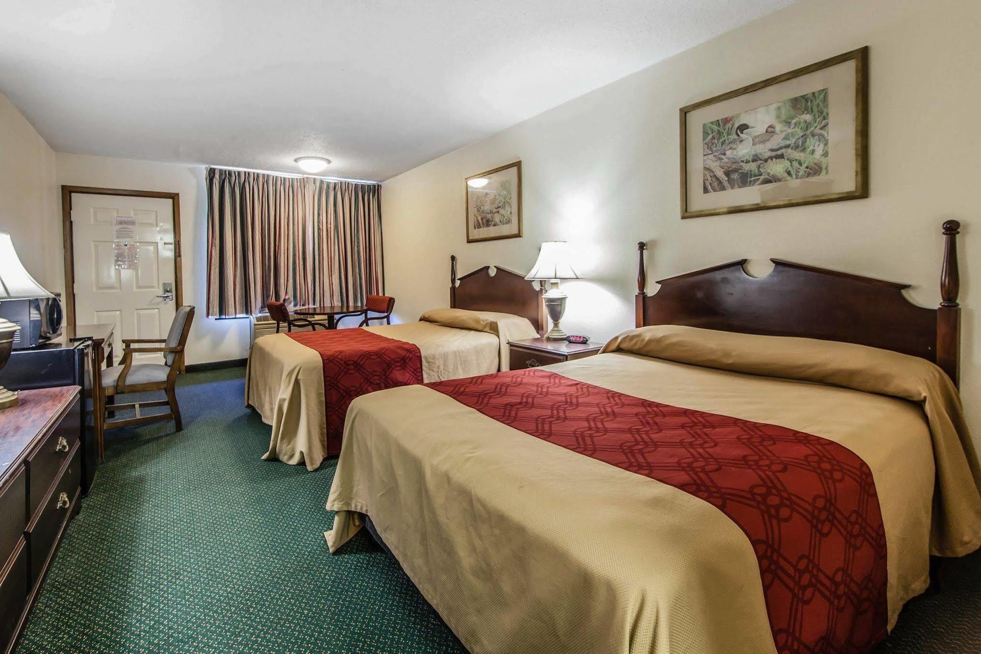 Red Roof Inn Dandridge Buitenkant foto