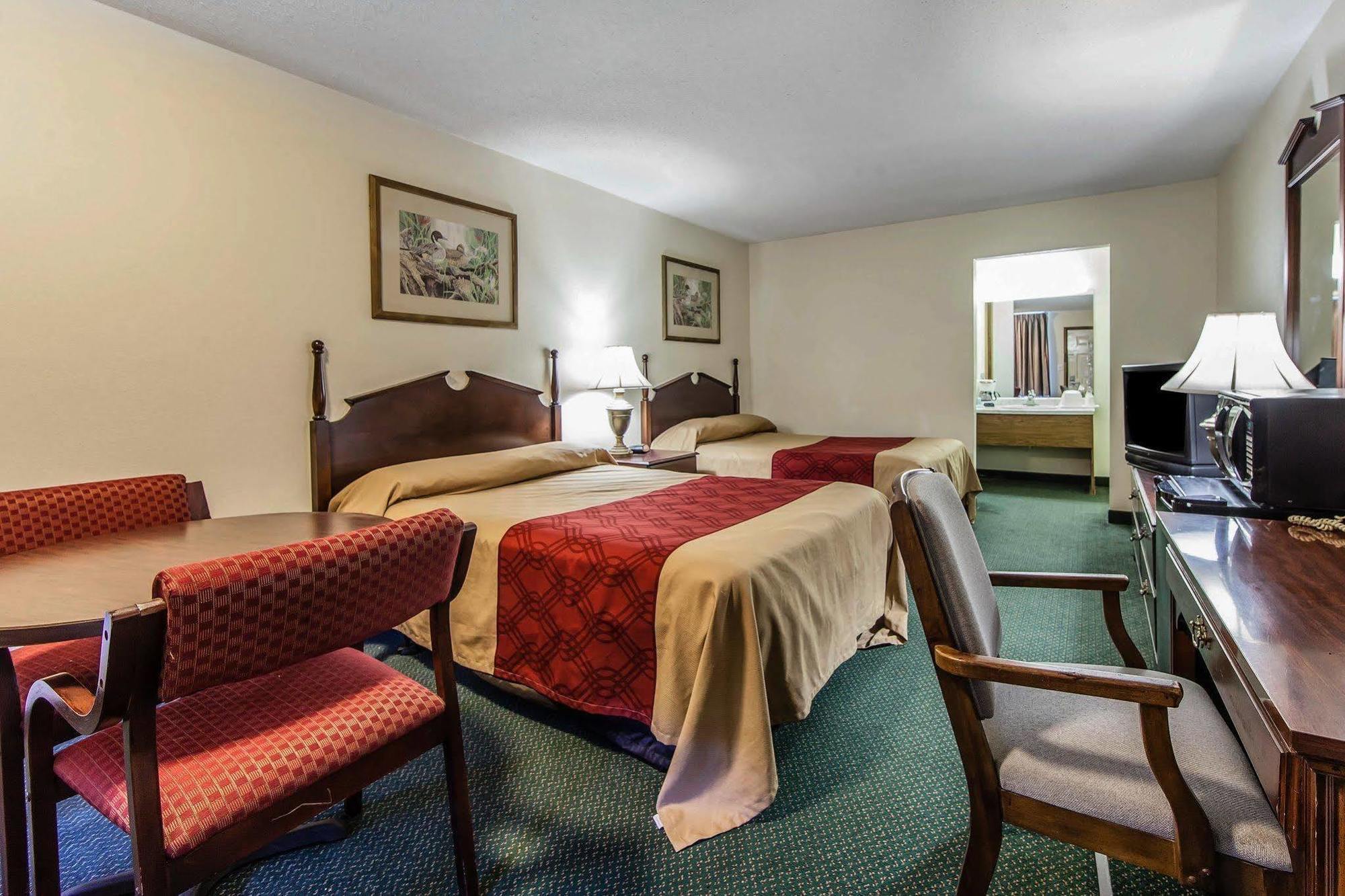 Red Roof Inn Dandridge Buitenkant foto
